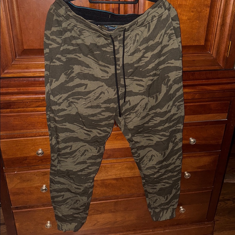 Stance Camouflage Joggers Large - Never Worn